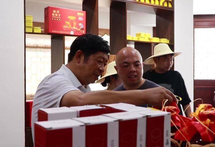 两座山一条路!“闵黑子”的二十年“共富”笔记(图11) 两座山一条路!“闵黑子”的二十年“共富”笔记(图11)